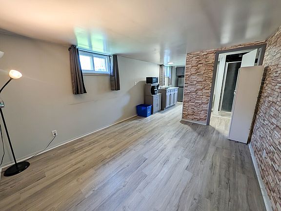 2nd image of 58 Chetwood St