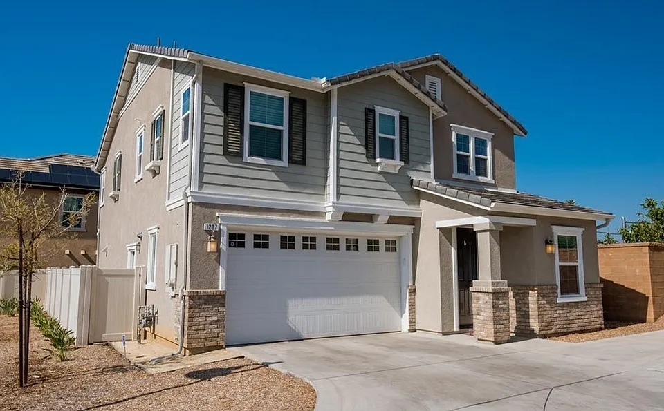 1287 White Oak Ct