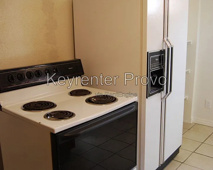 853 Memmo Dr #B — Photo 4