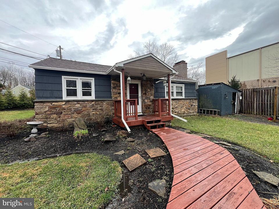 1st image of 30 Duane Rd