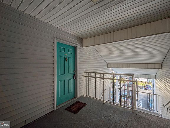 3rd image of 410 Ashton Ln #410