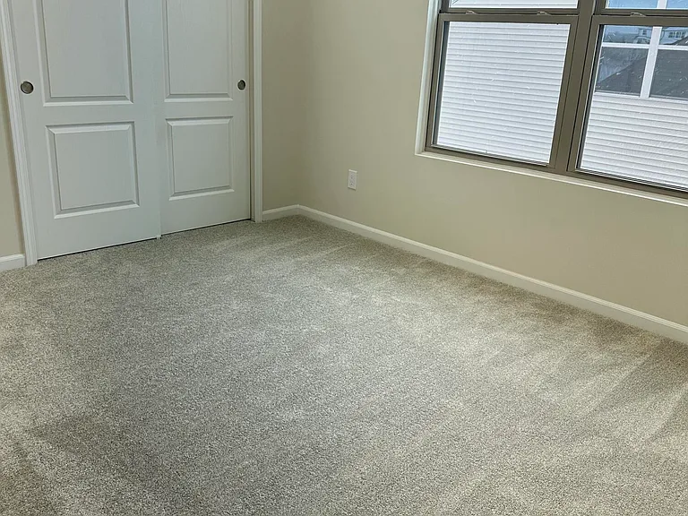 719 W Spaniel Dr — Photo 36