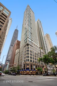 57 E Delaware Pl APT 2204, Chicago, IL, 60611