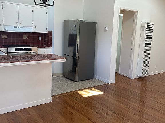 4th image of 801 Capitola Ave APT A