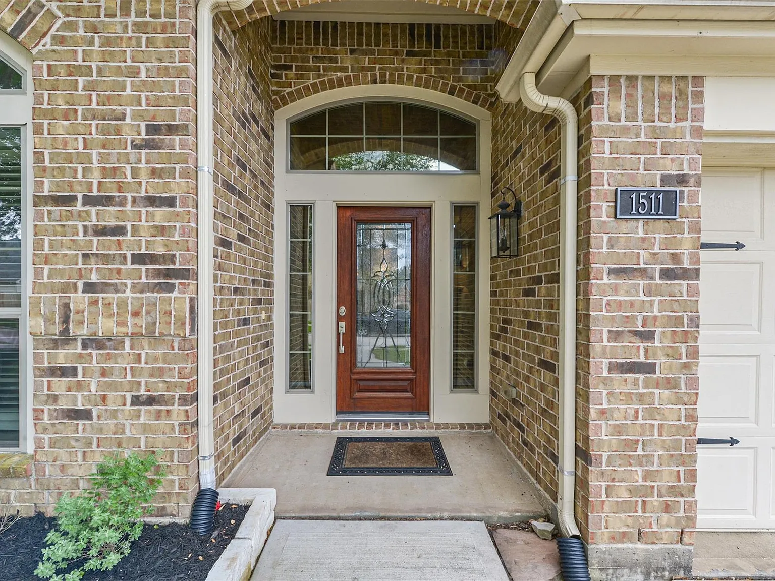 4 bed, 3.0 bath, 2964 sqft, $2,800 — Photo 2