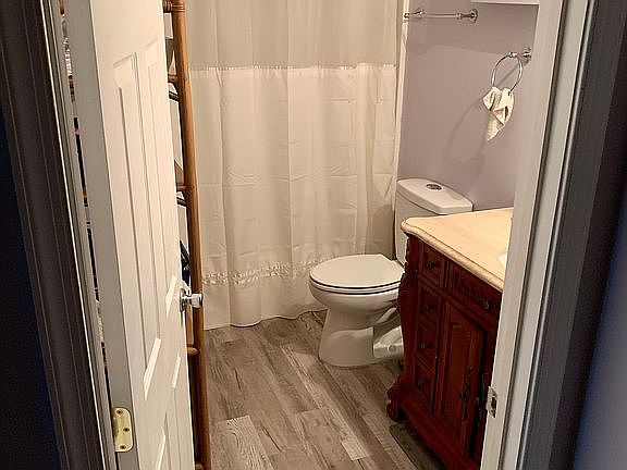 4th image of 43 Logan Ln