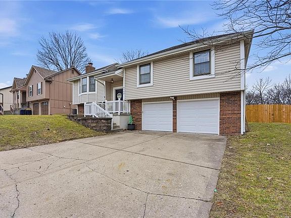 3rd image of 8708 N Shannon Ave
