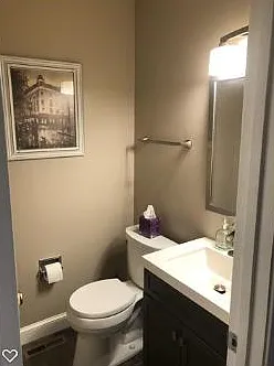 676 4th St NE #105 — Photo 10