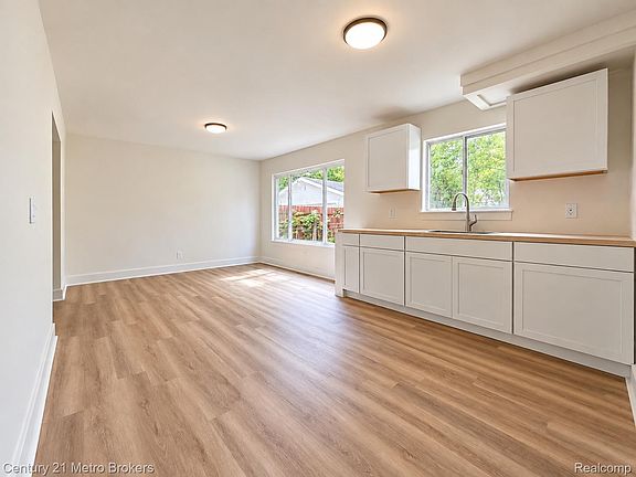 3rd image of 6418 Valorie Ln