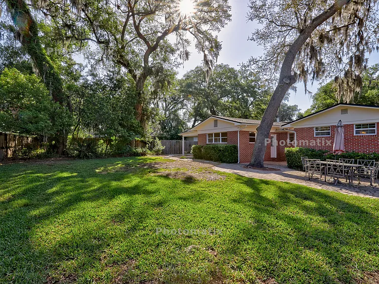 1367 Riverbirch Ln — Photo 35