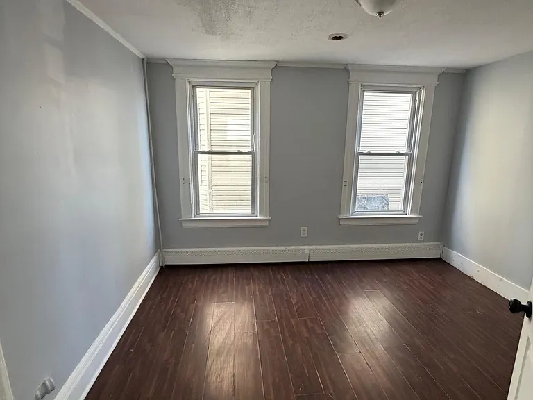56 Cypress St #2 — Photo 4