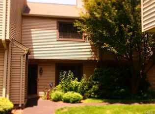 1 Horizon Dr APT 11, Norwalk, CT 06854