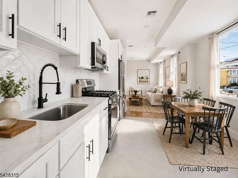 977 Sanford Ave #1 — Photo 8
