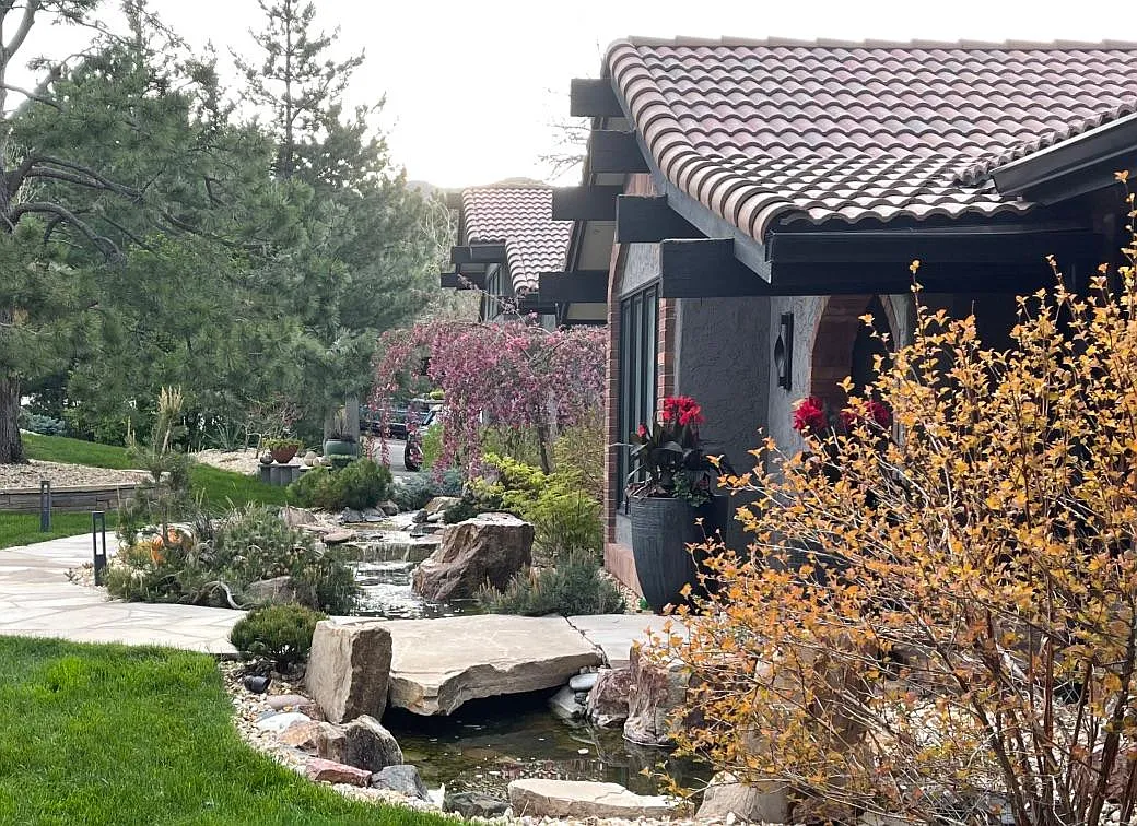 Entry over water feature - Boulder St