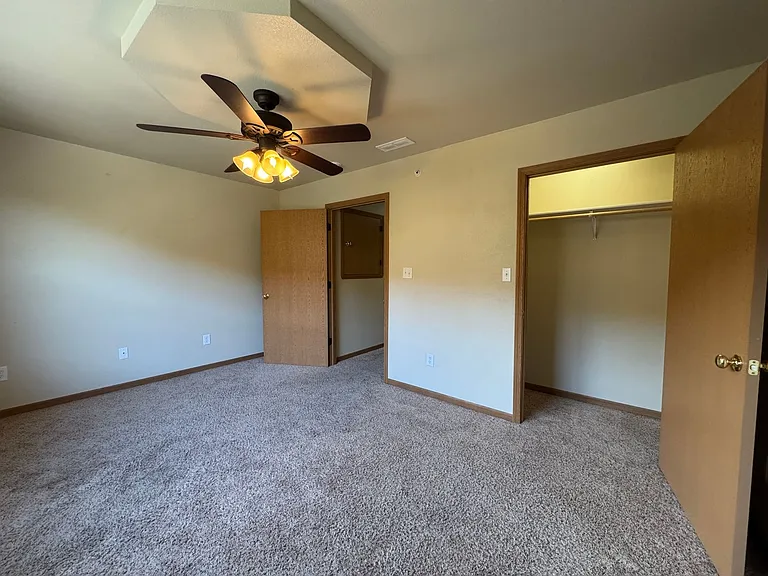 698 Hillside Rd — Photo 18