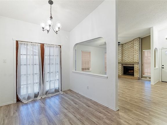 5th image of 2919 Fairchild Dr