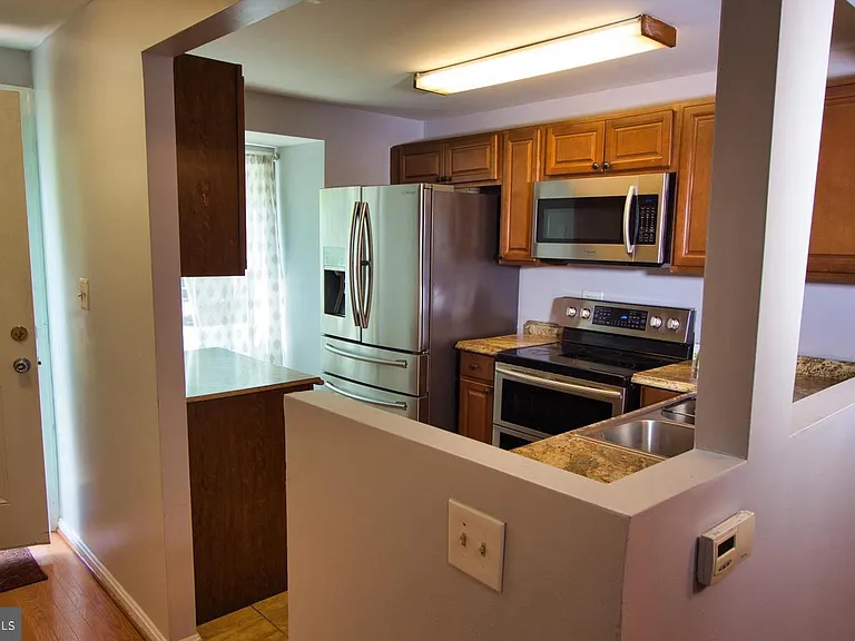 5901 Saint Giles Way — Photo 20