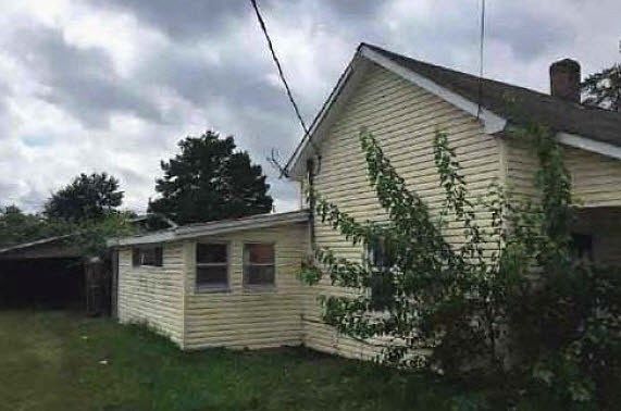 3rd image of 3311 W Water St