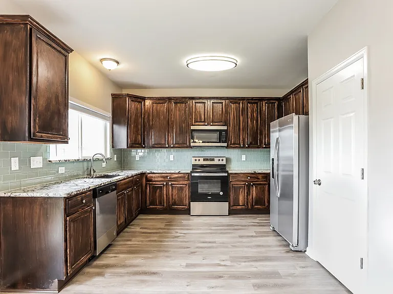 1162 S Fultondale Cir — Photo 9