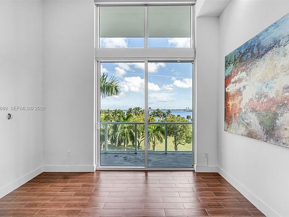 5th image of 1900 N Bayshore Dr APT 604