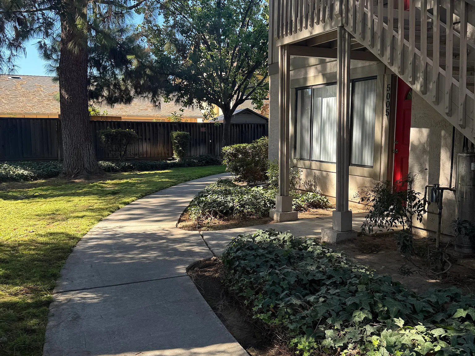 2 bed, 816 sqft, $3,500 — Photo 3
