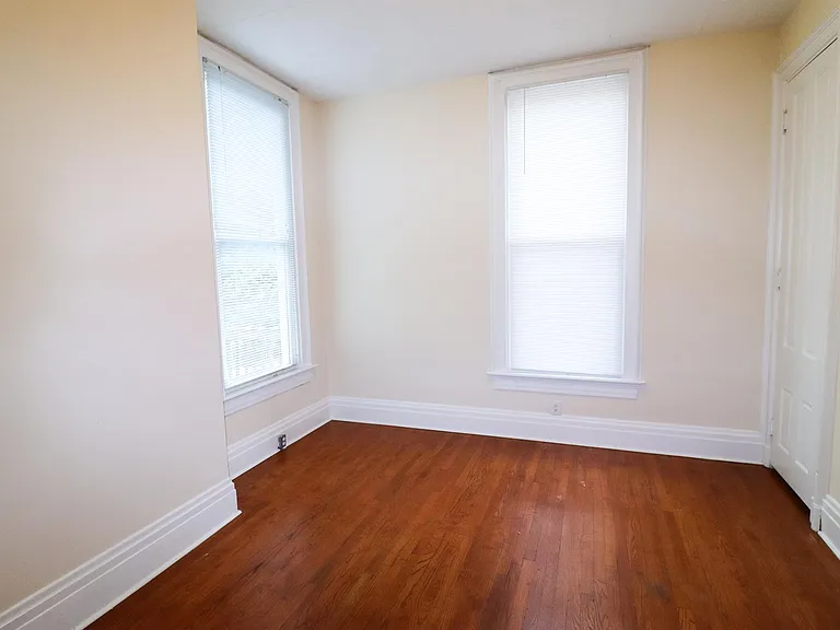 2620 Eden Avenue — Photo 8