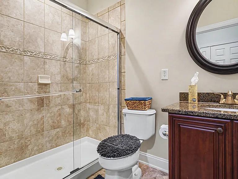 10400 Rosegate Ct #303 — Photo 18