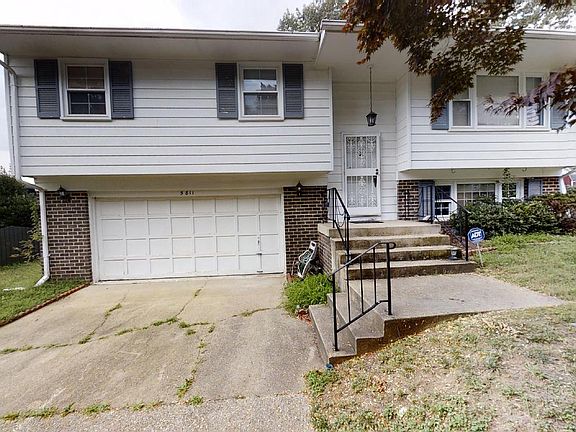 2nd image of 5811 Holton Ln