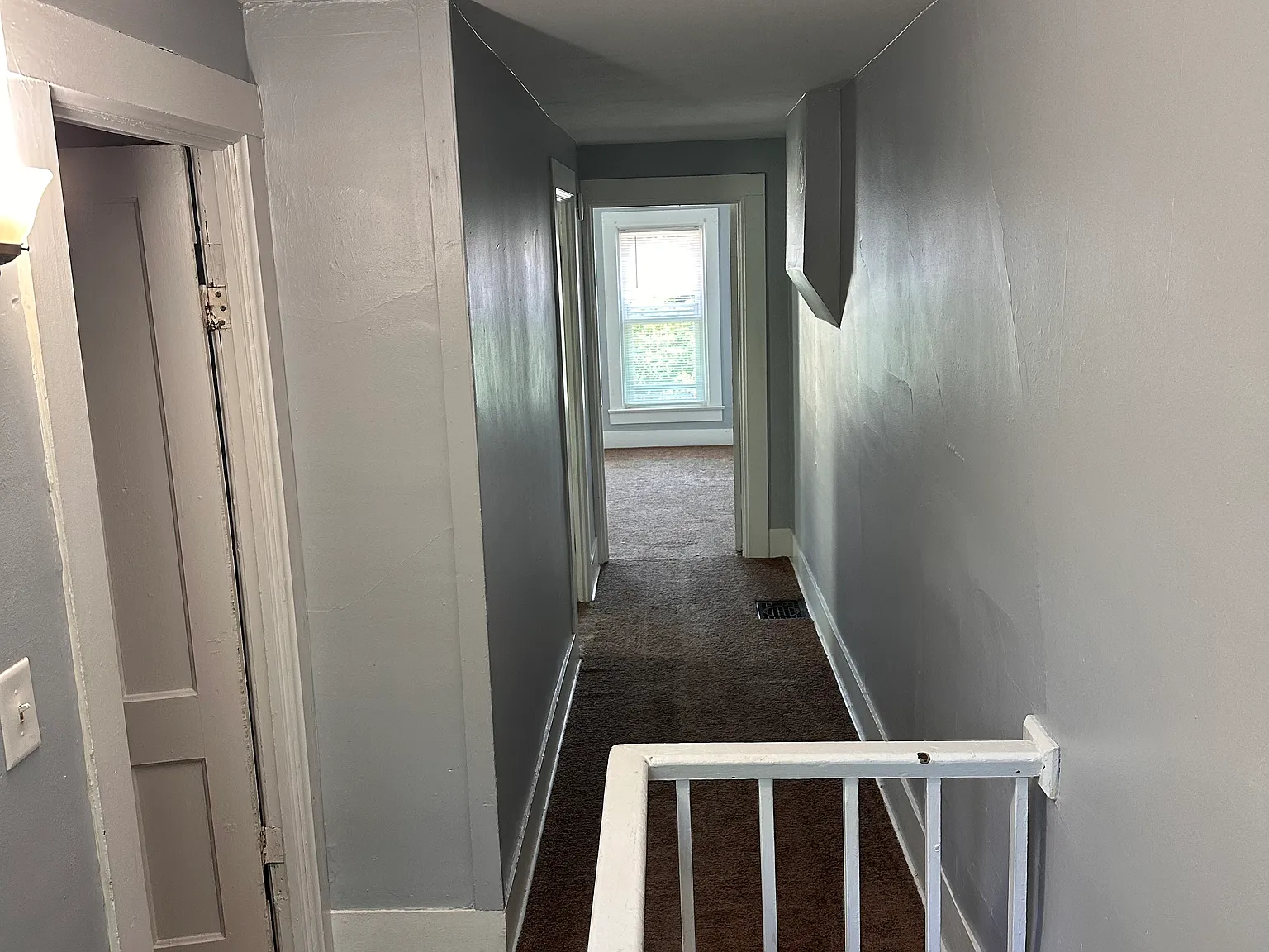2 bed, 1000 sqft, $1,400 — Photo 4