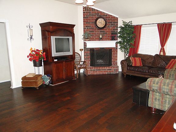 4th image of 7002 Park Green Dr