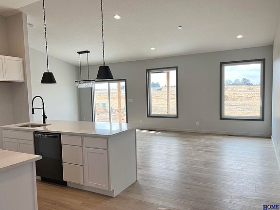 3rd image of 5817 SW Sierra Madre Dr