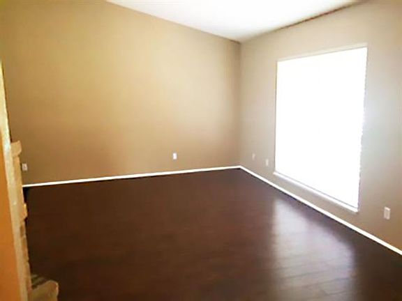 3rd image of 1801 Culberson Dr