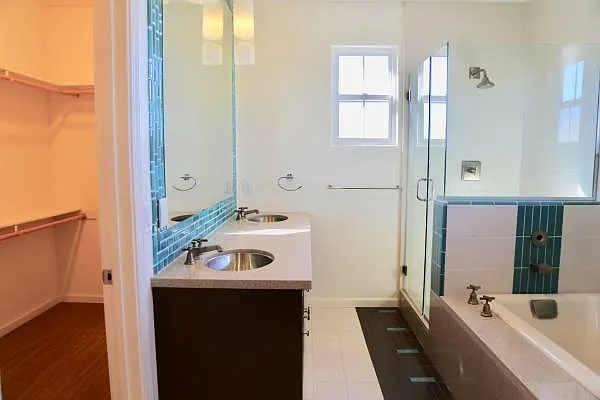 530 Sandlewood St — Photo 12