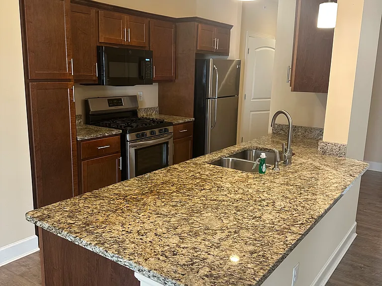 Dockside Village Apartments — Photo 91