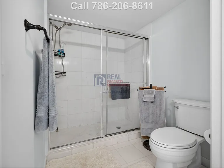 3400 NE 192nd St #1402 — Photo 24