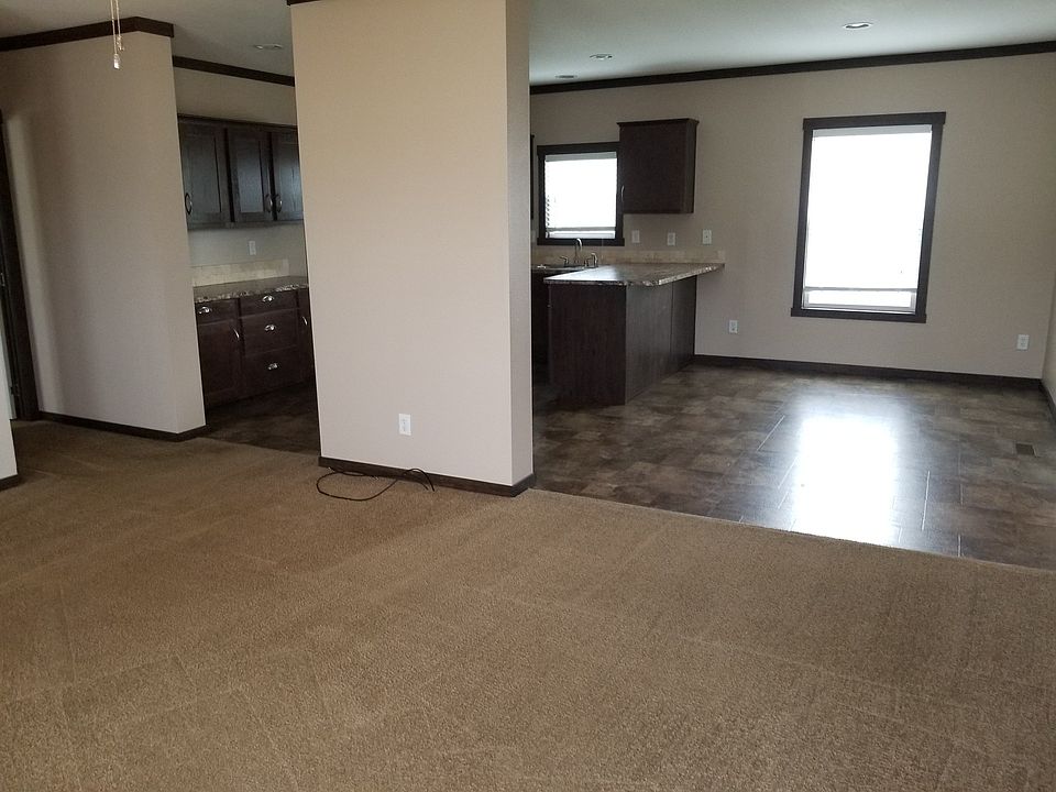 2nd image of 289 Silver Peak Dr #21