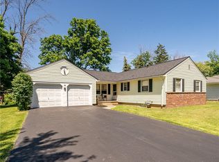 16 Rhea Cres, Rochester, NY 14615