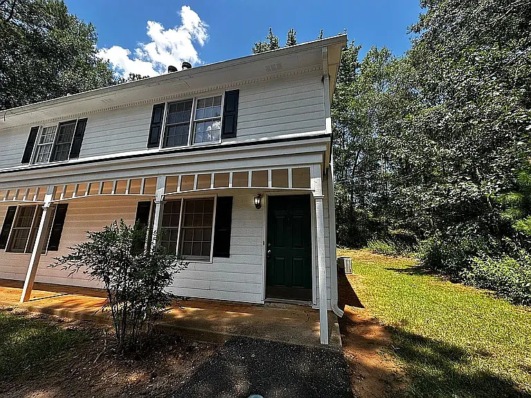 240 Highland Park Dr #240 — Photo 6