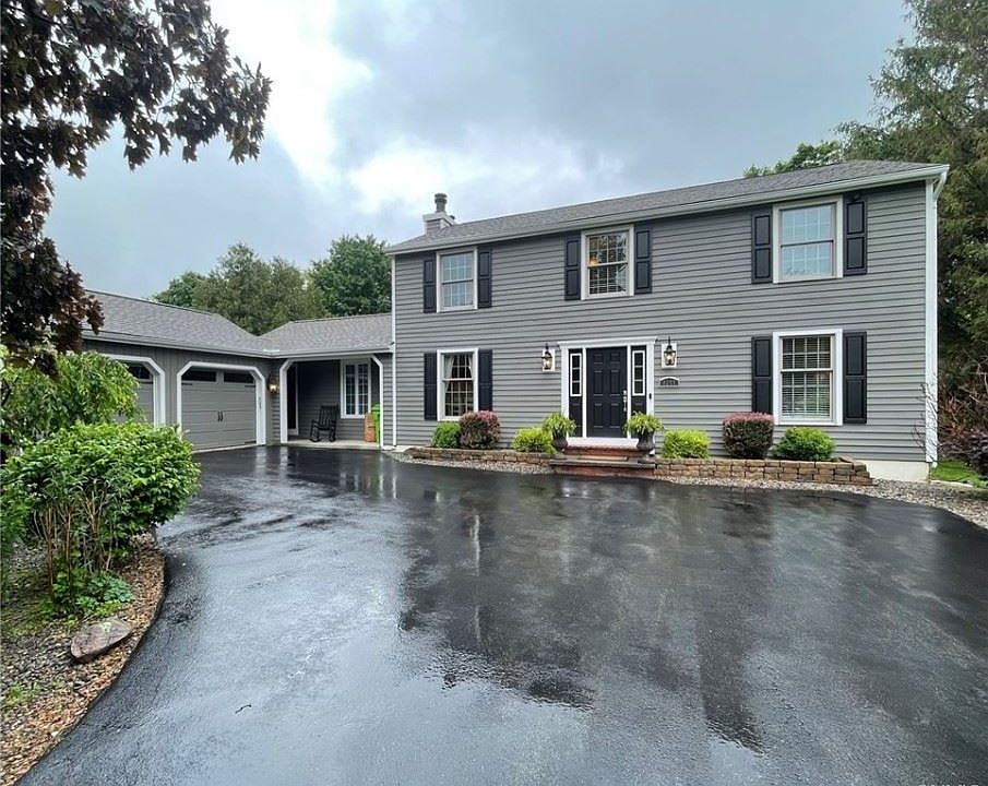 1st image of 8257 Sugarland Dr
