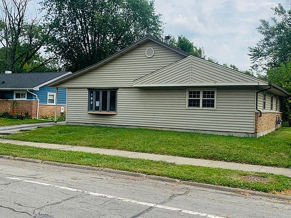 2nd image of 133 Shabbona Dr