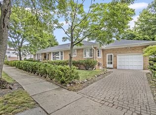 5459 Lincoln Ave, Skokie, IL
