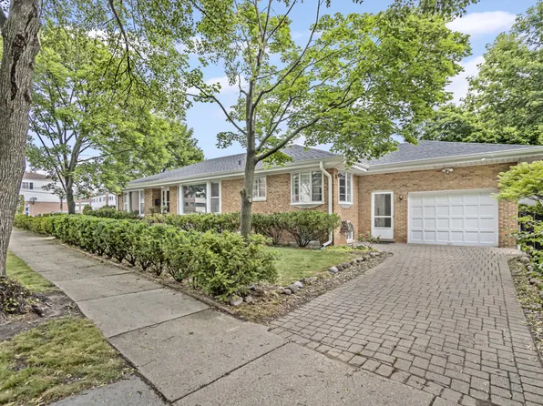5459 Lincoln Ave, Skokie, IL 60077