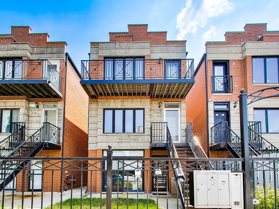 2455 W Arthington St #2
