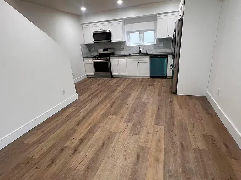 836 N Ridgewood Pl #2 — Photo 14