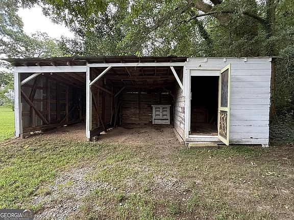 4th image of 7514 State Highway 17