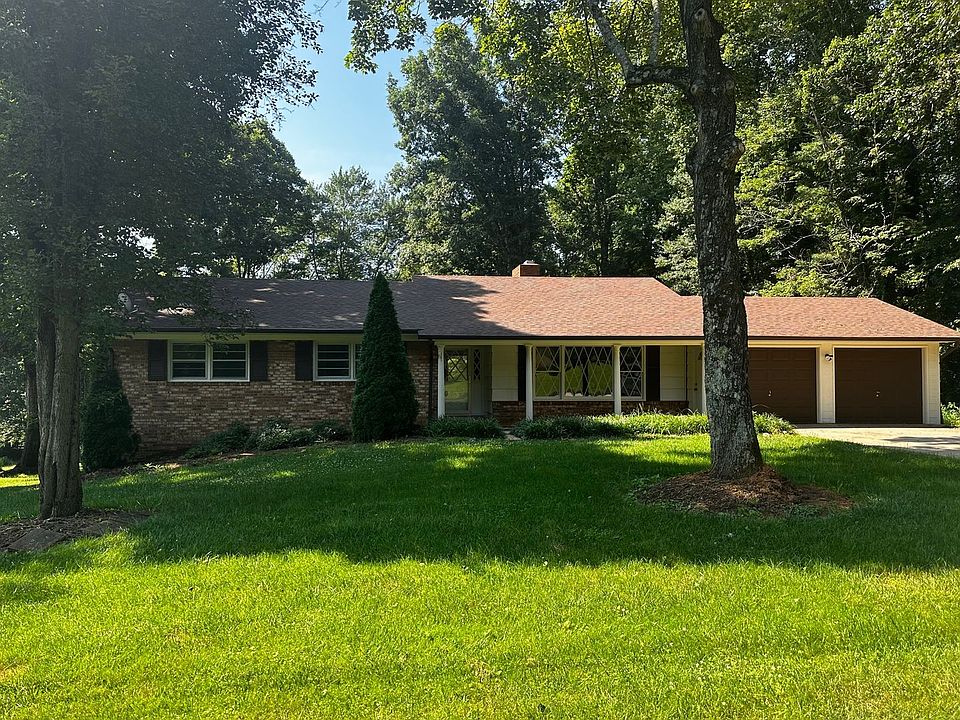 1st image of 367 Oak Forest Cir