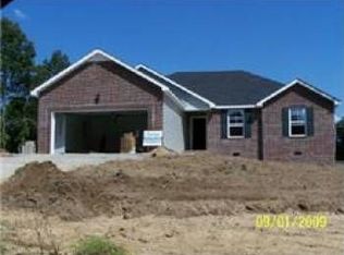 503 Daughtery Ln, Burns, TN 37029