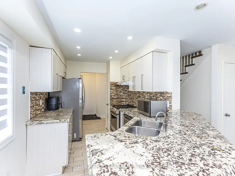 45 Bristol Rd E #10 — Photo 11