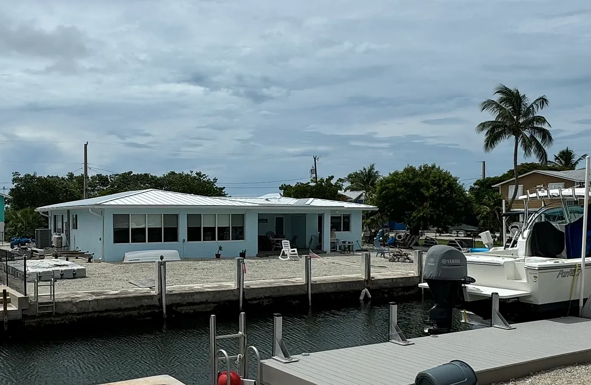 Building Photo - 3663 Tropic St