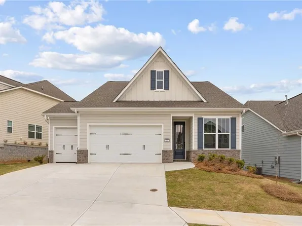 27 Masters Dr, Villa Rica, GA 30180
